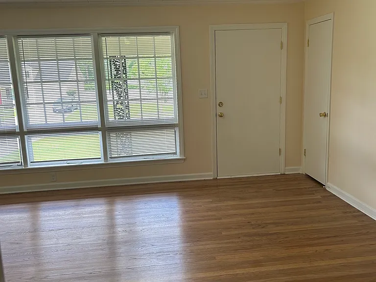 809 Penn Pl — Photo 6