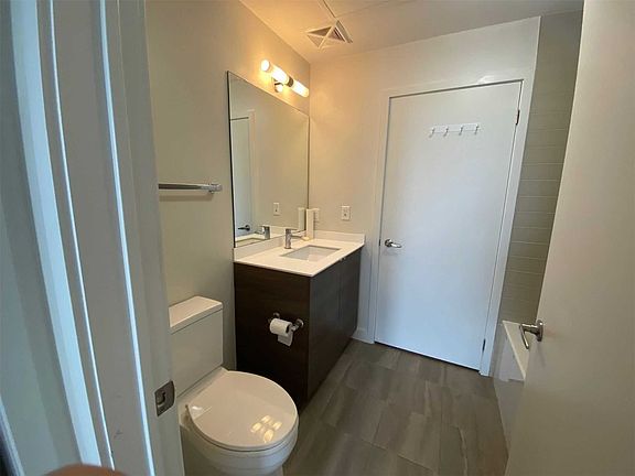 5th image of 150 Sabina Dr #216