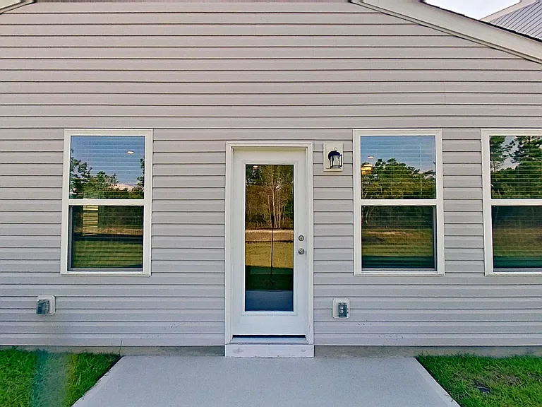 1095 Hanson Dr — Photo 28