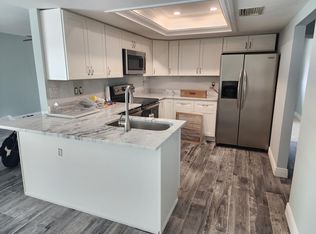 4902 Tudor Dr, Cape Coral, FL 33904