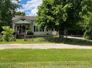 303 Little Creek Rd, Pleasant Shade, TN 37145