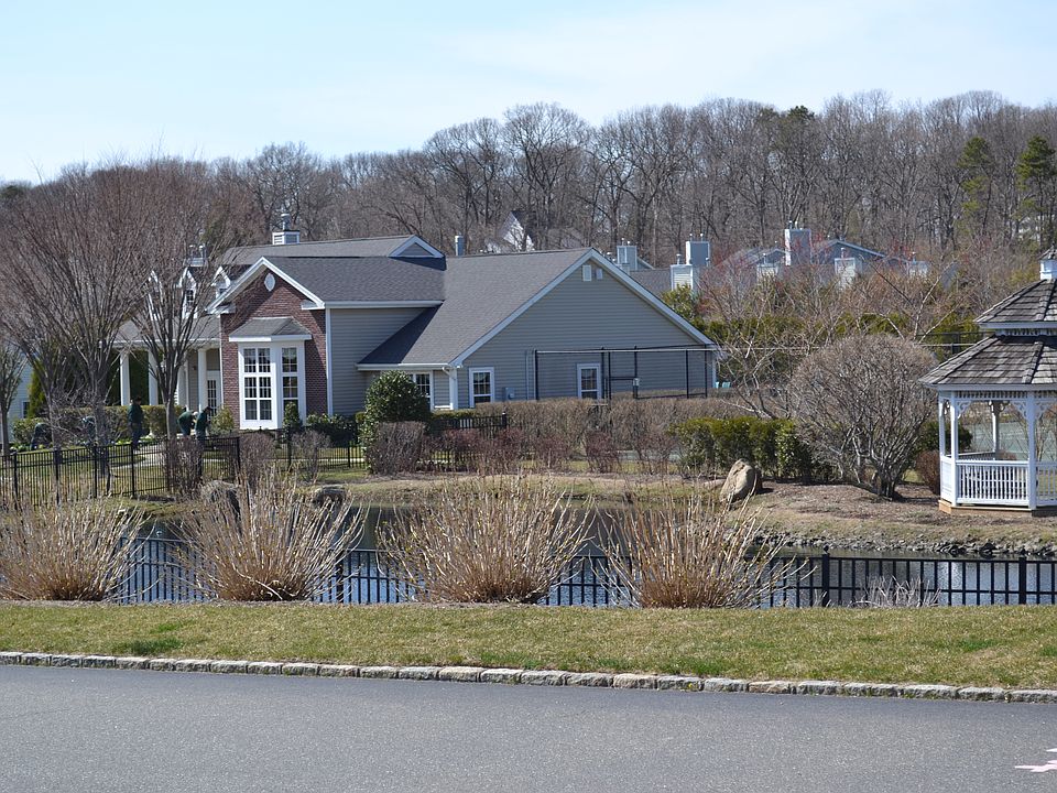 Club House/Tennis Courts