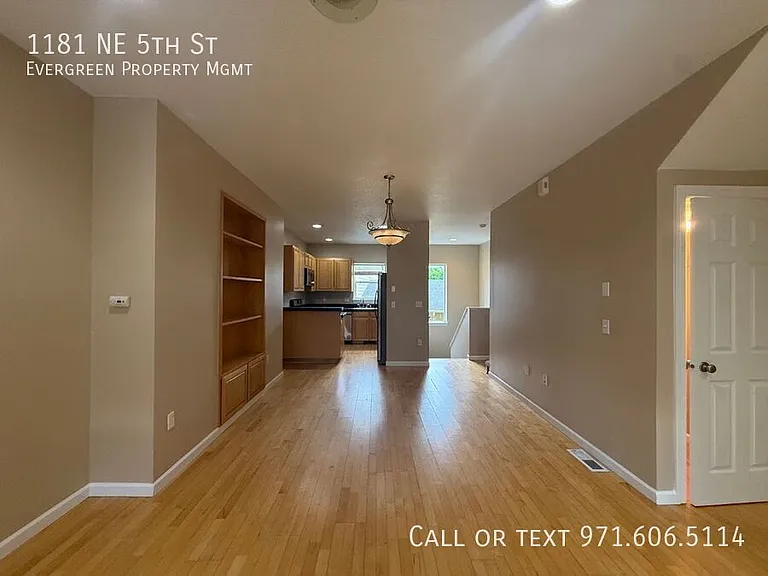 1181 NE 5th St — Photo 16