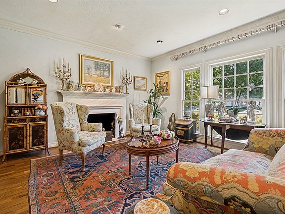 5th image of 3418 Dartmouth Ave