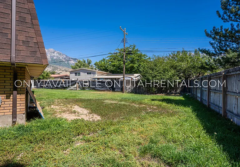32 E 925 N — Photo 5