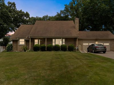 225 Ironwood Dr, Lindenhurst, IL, 60046