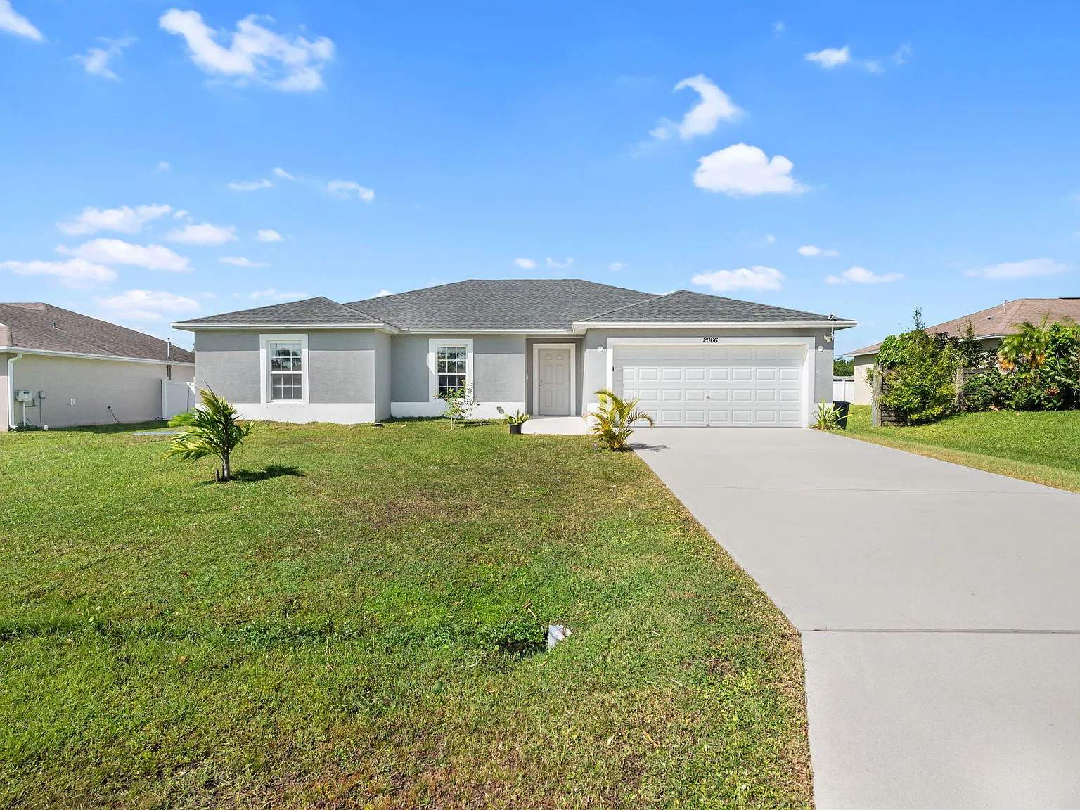 4 bed, 2.0 bath, 1806 sqft, $2,600 — Photo 1
