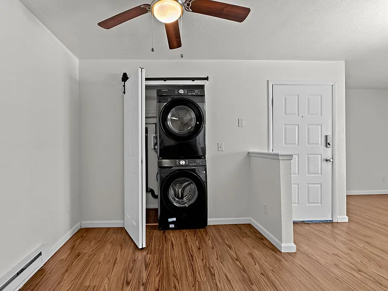 1535 Poplar Dr #10 — Photo 15