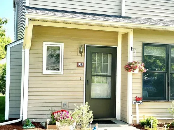 J5 Stonehedge Drive, South Burlington, VT 05403