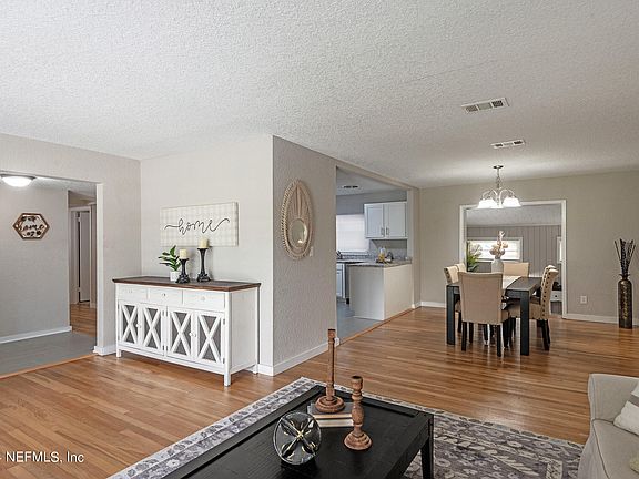 2nd image of 3810 ANVERS Boulevard