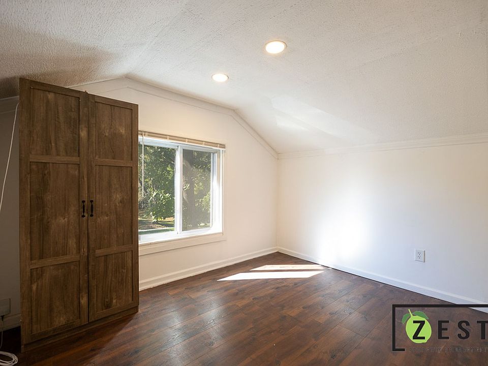 20830 Westview Ave Apt 2, photo 14