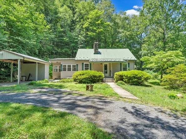1338 Hunting Creek Rd, Big Island, VA 24526