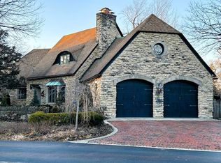 280 Maplewood Rd, Riverside, IL 60546