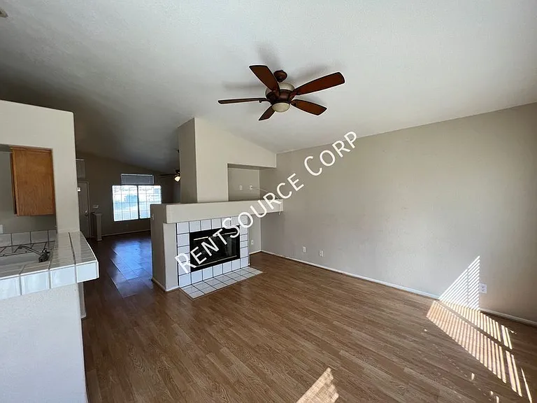 3424 Amber St — Photo 6