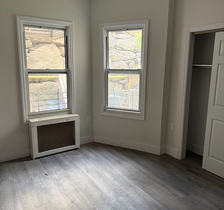 2nd image of 1537 Rosedale Ave Floor 2