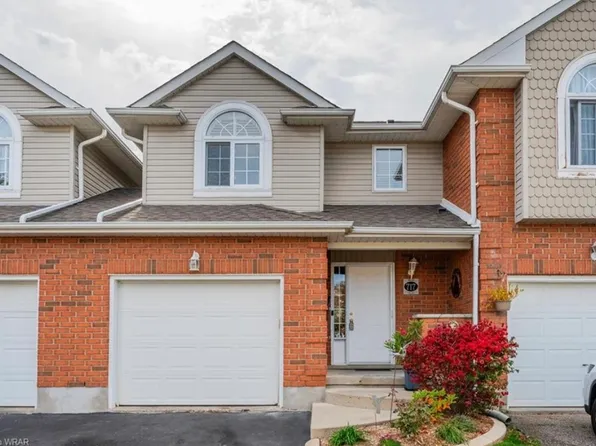 717 Karlsfeld Rd, Waterloo, ON N2T 2W4