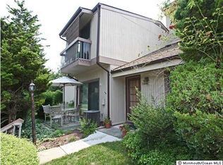 30 Eastport Ct, Red Bank, NJ 07701