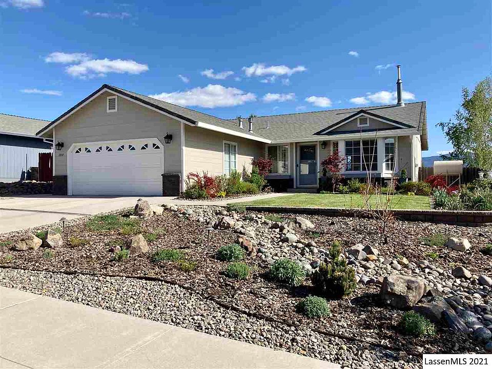 1st image of 1010 Cameron Way