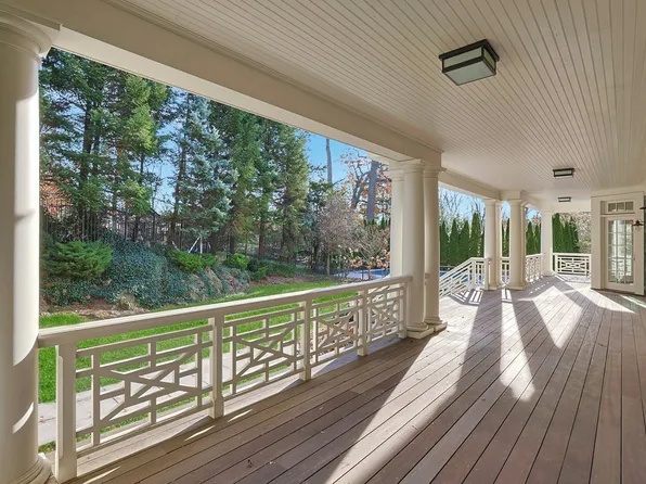 5000 Grosvenor Avenue image 18 of 42