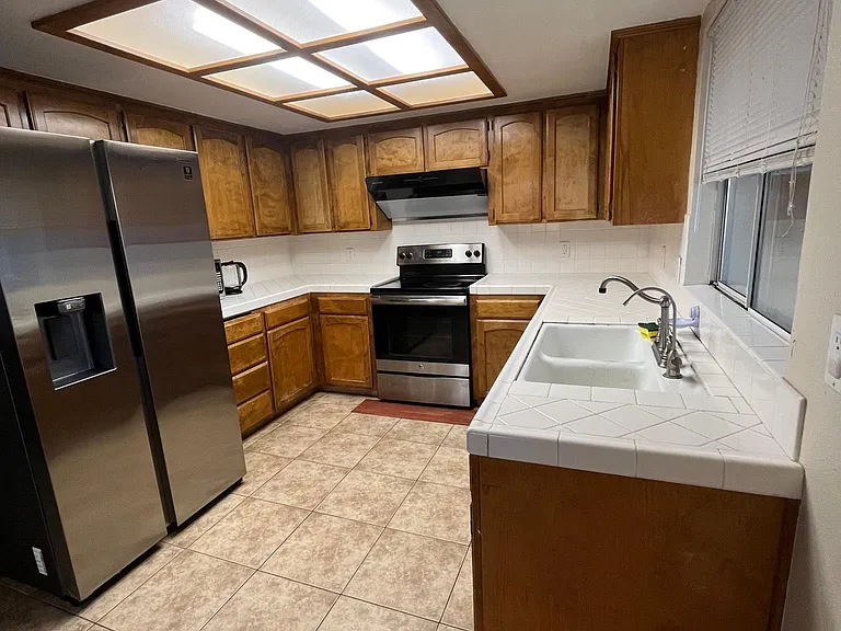 1615 E Solar Ave — Photo 3