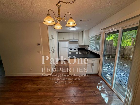 4th image of 3270 Marlene Dr