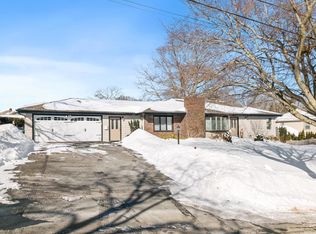 3 Didio Dr, Swampscott, MA 01907