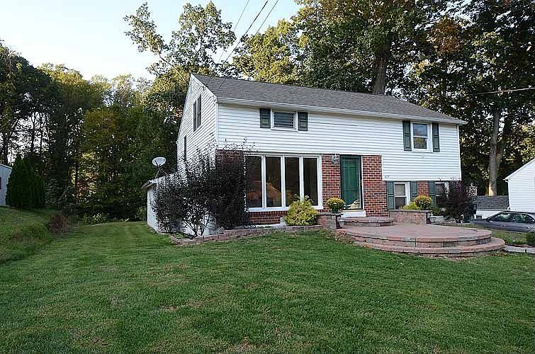 For Sale: 419 Garden Lane, Aston, PA 19014