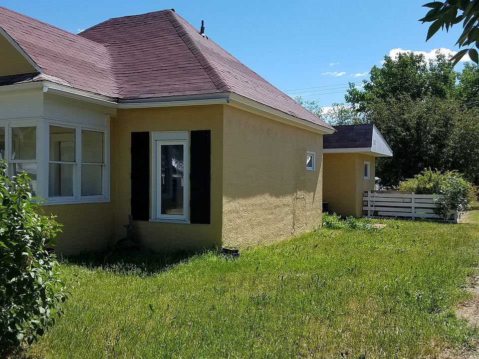 1st image of 110 1st Ave SE