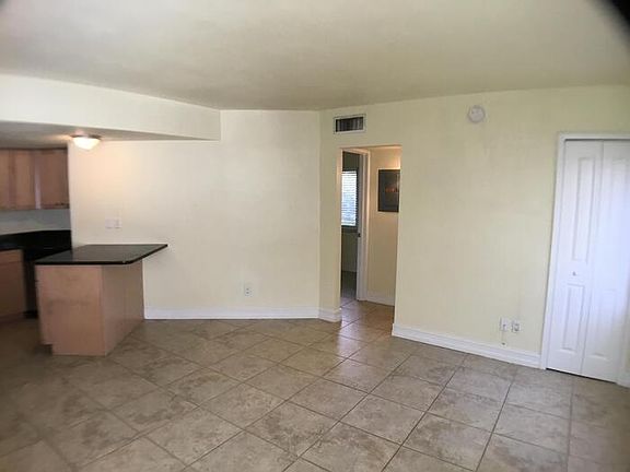 5th image of 3165 Royalston Ave #B-101