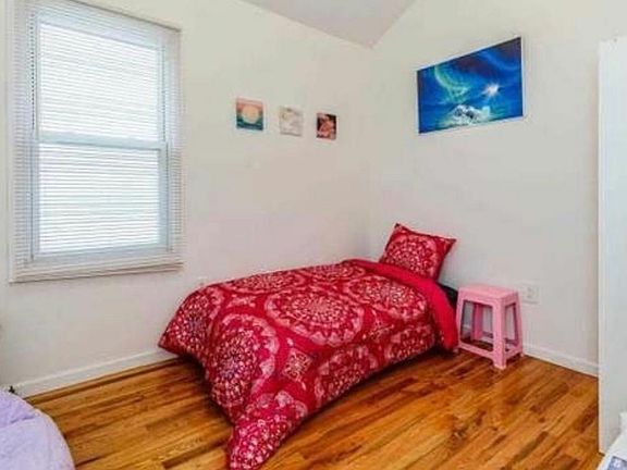 3rd image of 12041 144th St