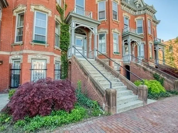 74 Temple St APT 1, Springfield, MA 01105