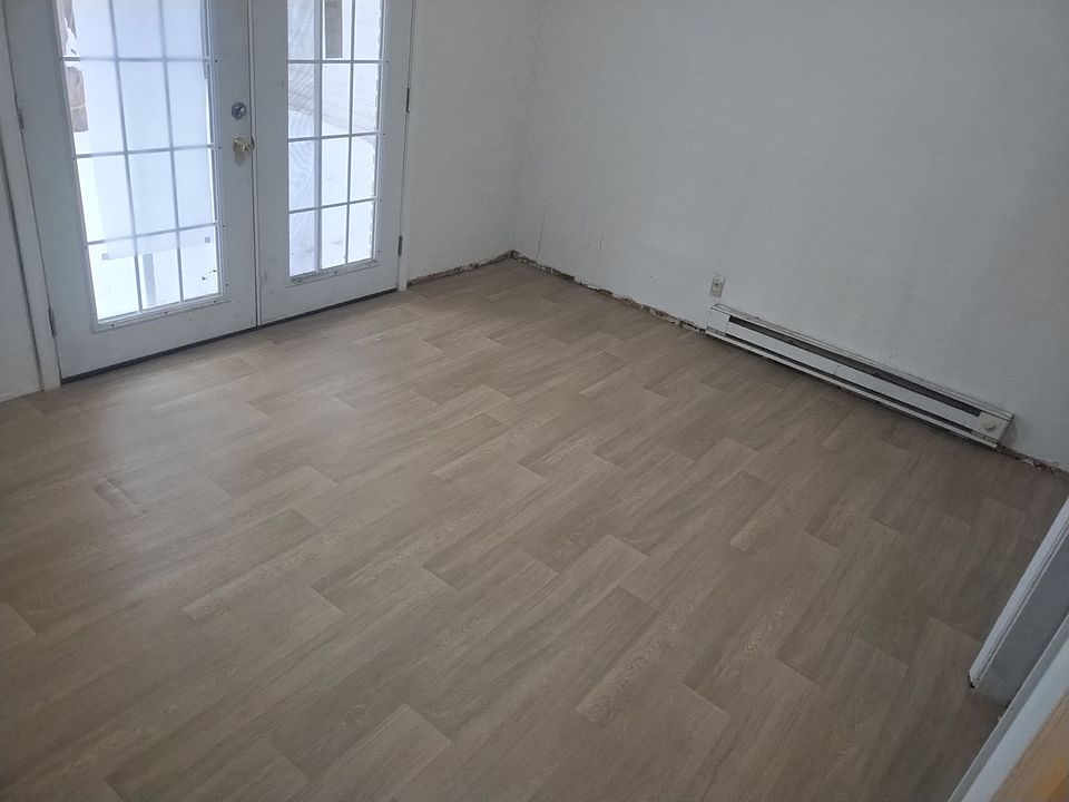 2nd image of 2283 Rosedale Ave Unit B