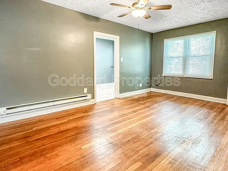 4910 Poe Ave #2 — Photo 6