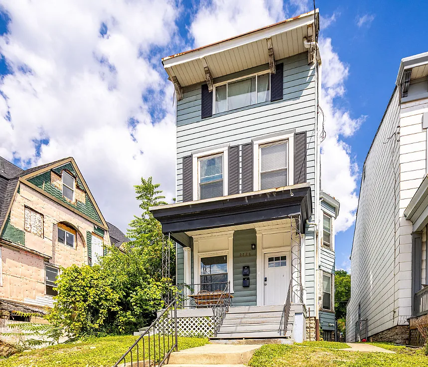 2228 Reading Road Unit 1 — Photo 2