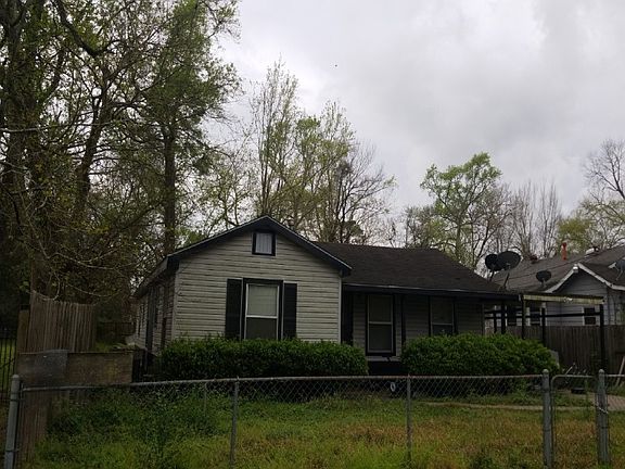 3rd image of 7334 Glen Manor Dr