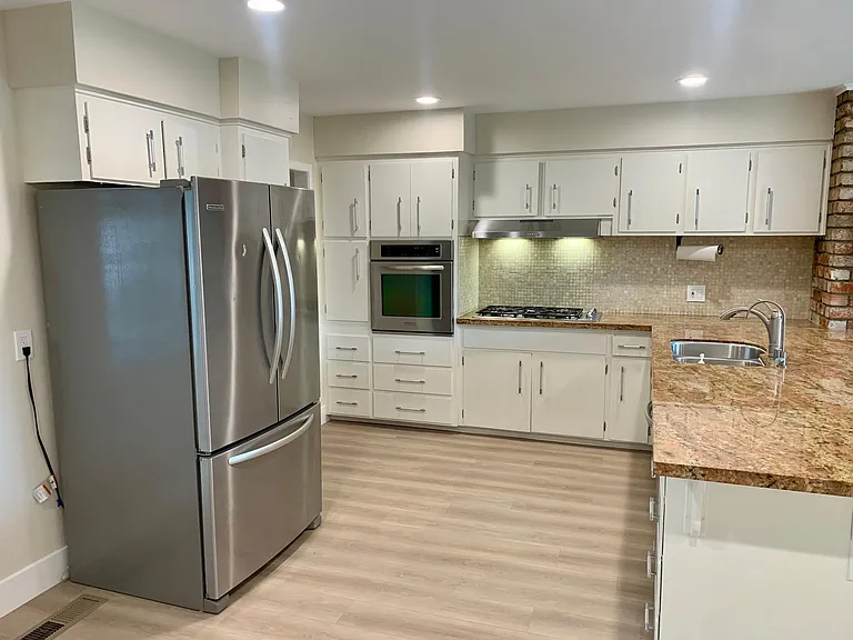 5540 Harwood Rd — Photo 11
