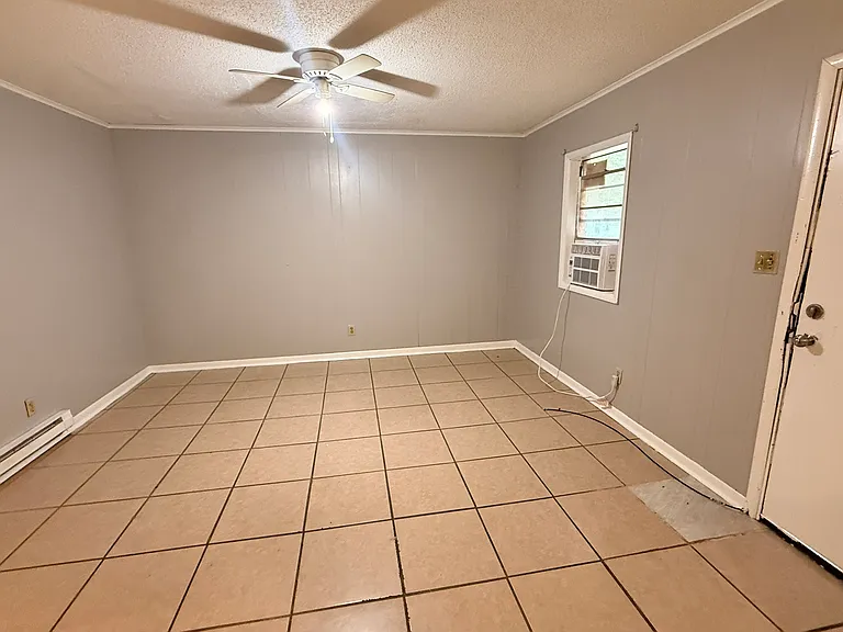 1600 Brentwood Dr — Photo 12