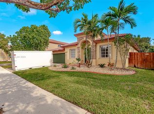 21901 SW 94th Ave, Cutler Bay, FL 33190