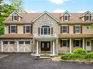 328 Sprain Rd, Scarsdale, NY 10583