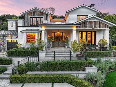2333 Mandeville Canyon Rd, Los Angeles, CA, 90049