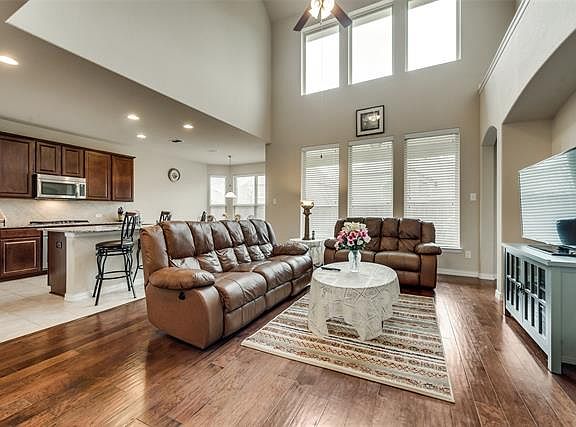 5th image of 1005 Llano Falls Dr