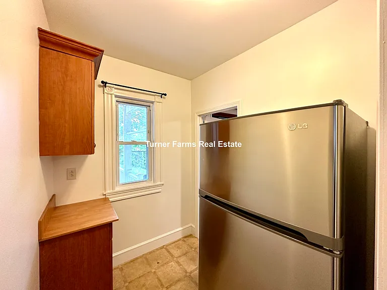 30 Roseclair St — Photo 9