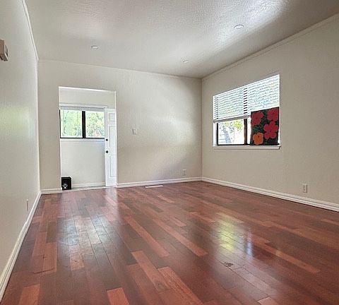 3rd image of 706 S Grant St