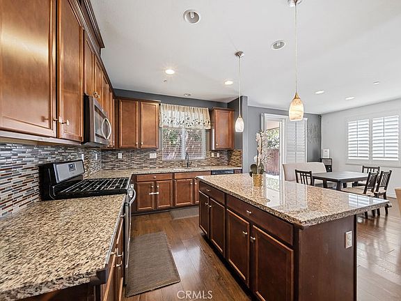3rd image of 17582 Comfrey Dr