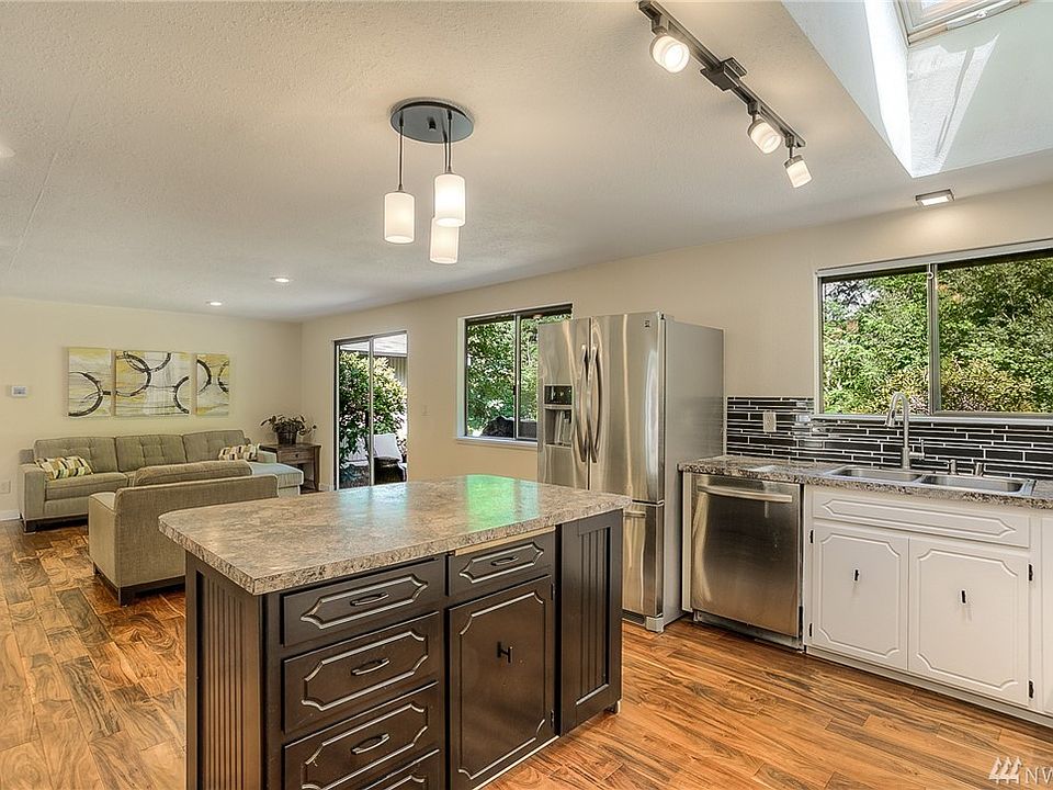 1st image of 4205 73rd Ave NW