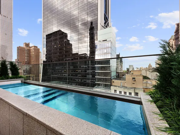 730 Fifth Avenue image 3 of 9