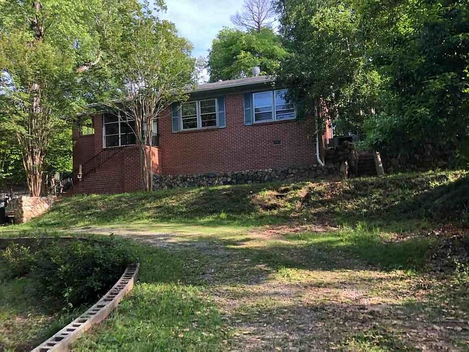 1st image of 305 Mimosa Dr