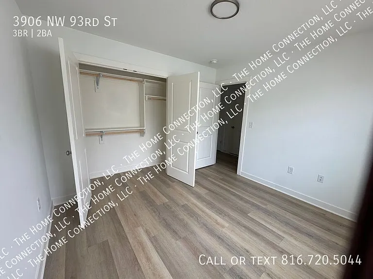 3906 NE 93rd St — Photo 3