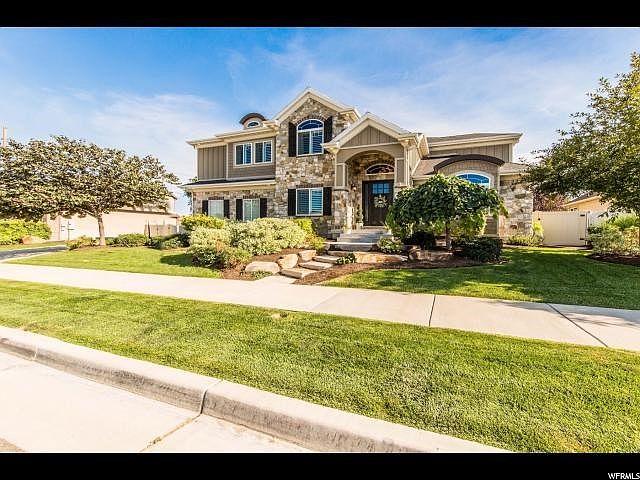 1st image of 2737 W Sanborn Dr