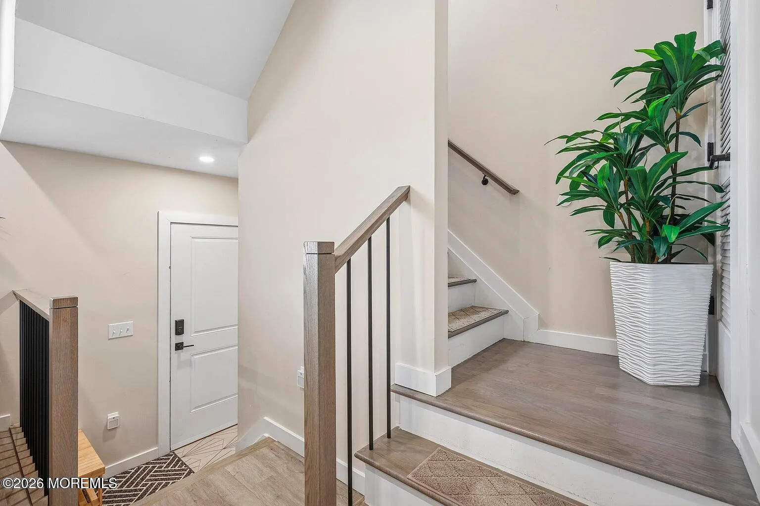 3 bed, 2.5 bath, 1750 sqft, $3,750 — Photo 4